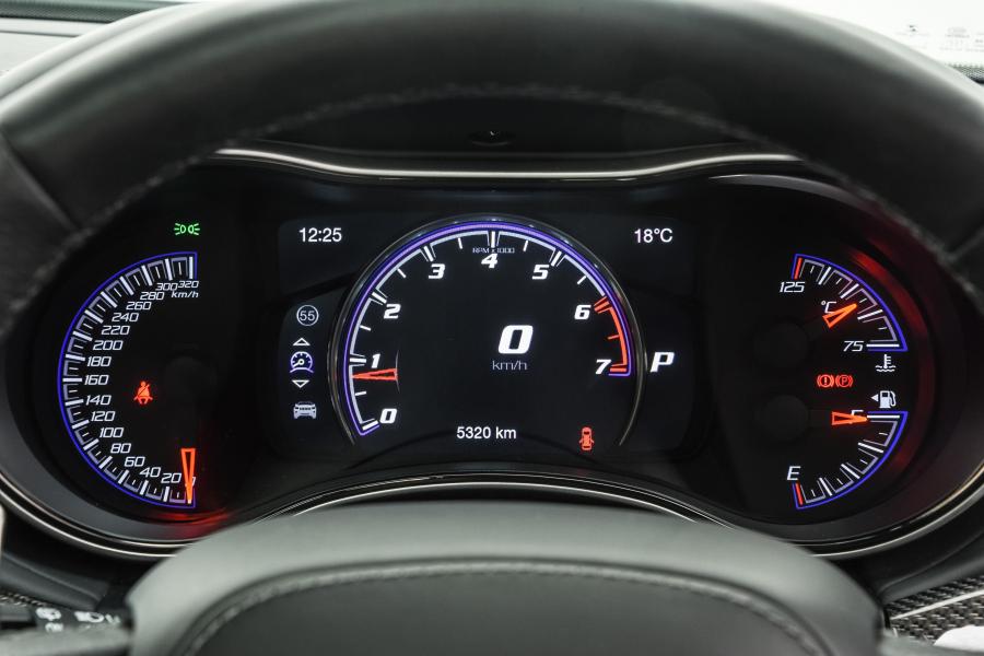 Панель приборов Jeep Grand Cherokee Trackhawk (WK2) 2019 года  (ZA) (фото 3 из 40)